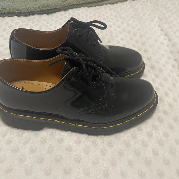 Dr. Martens - Picture 4 of 5